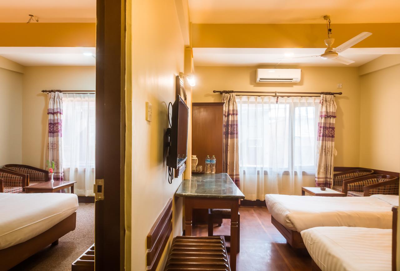 Little Nepal Inn Катманду Екстериор снимка