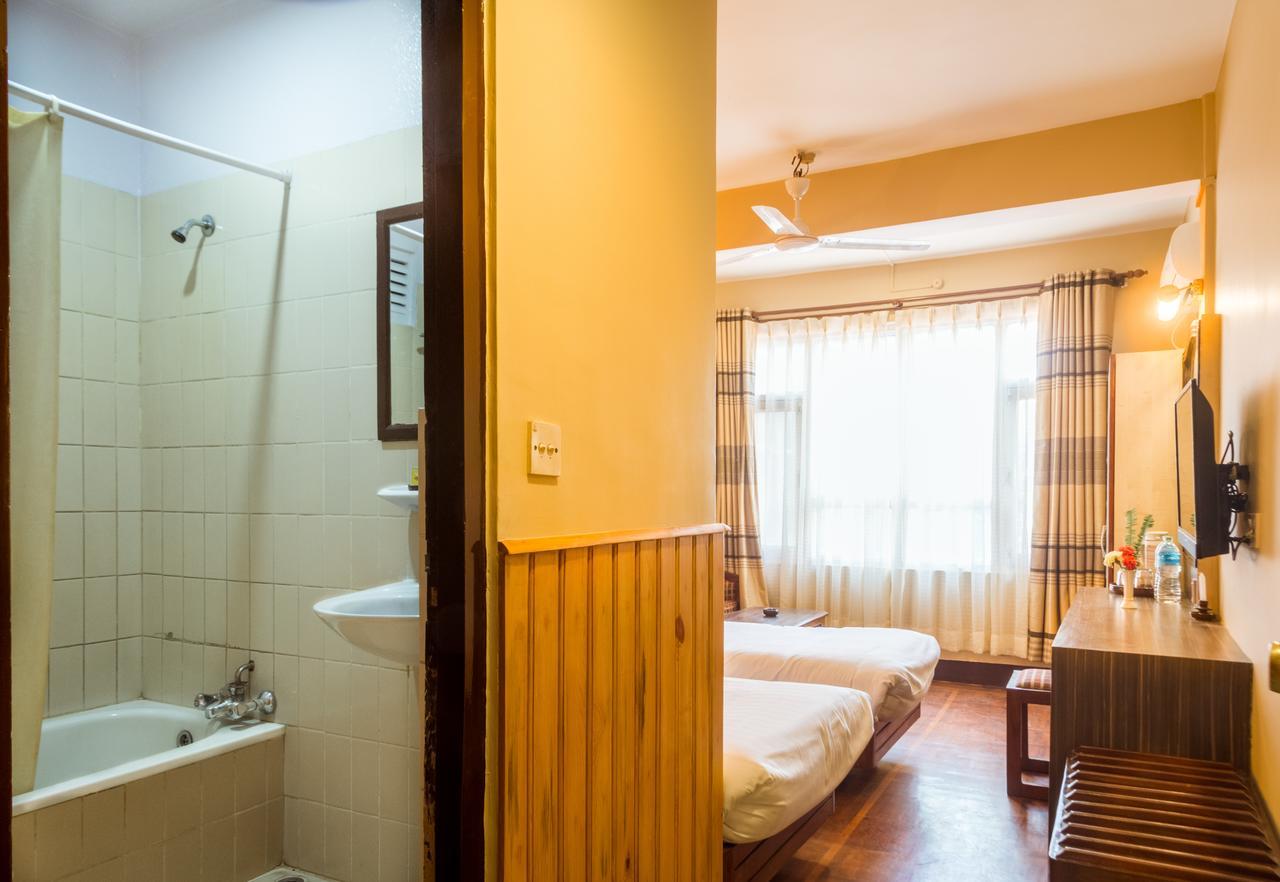 Little Nepal Inn Катманду Екстериор снимка