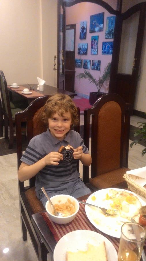 Little Nepal Inn Катманду Екстериор снимка
